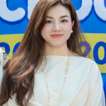 Ms Maria Hang