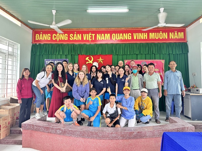 Spreading Joy and Making a Difference: EFI Academy Students Volunteer in Binh Tri Village!